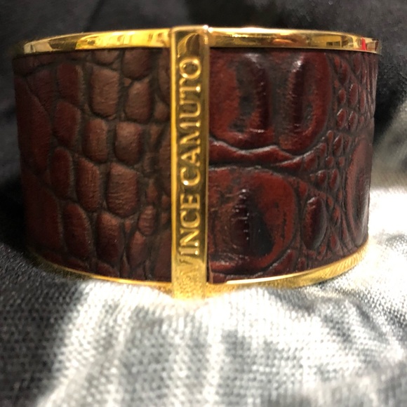 🔴 Final Price Vince Camuto Bangle Croc/Gold - Picture 2 of 4